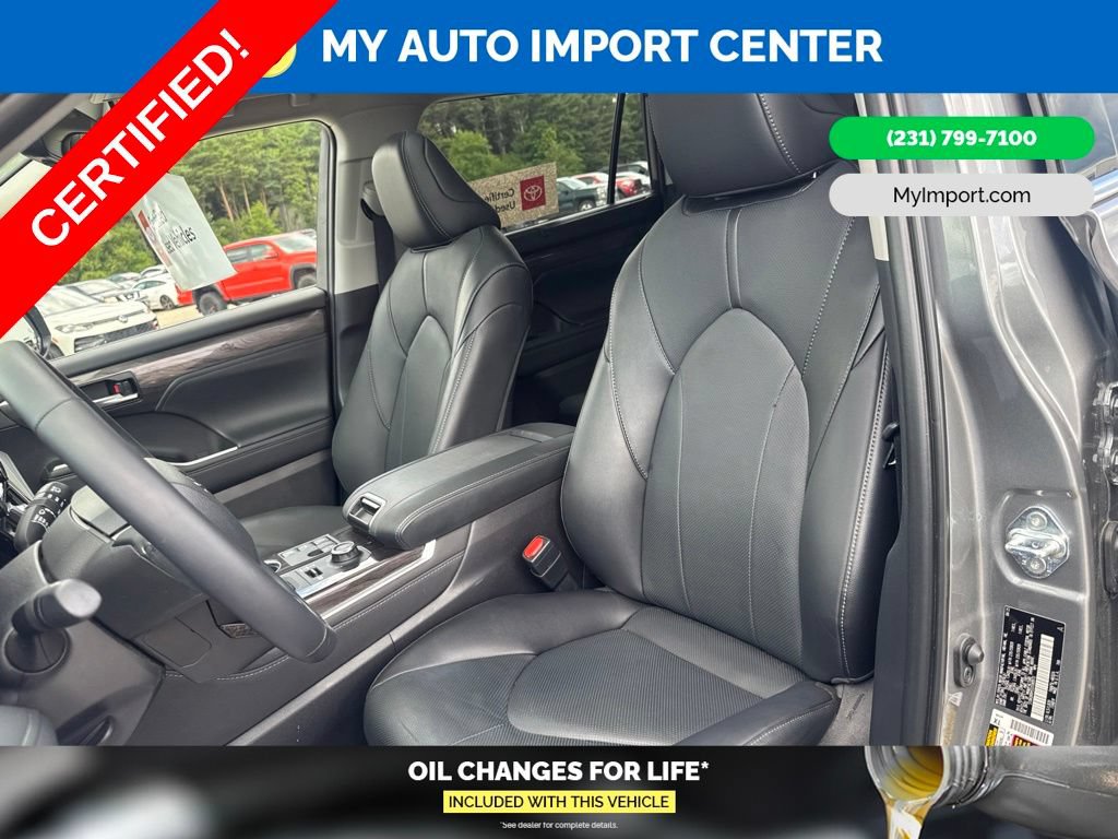 Certified 2025 Toyota Highlander Limited AWD/4WD image 14