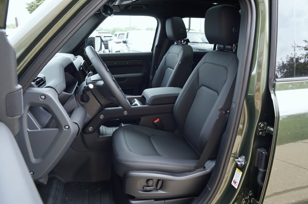 New 2026 Land Rover Defender 110 S AWD/4WD image 12