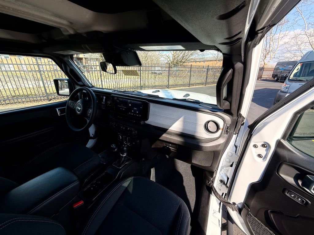 Used 2024 Jeep Wrangler Sport S image 11