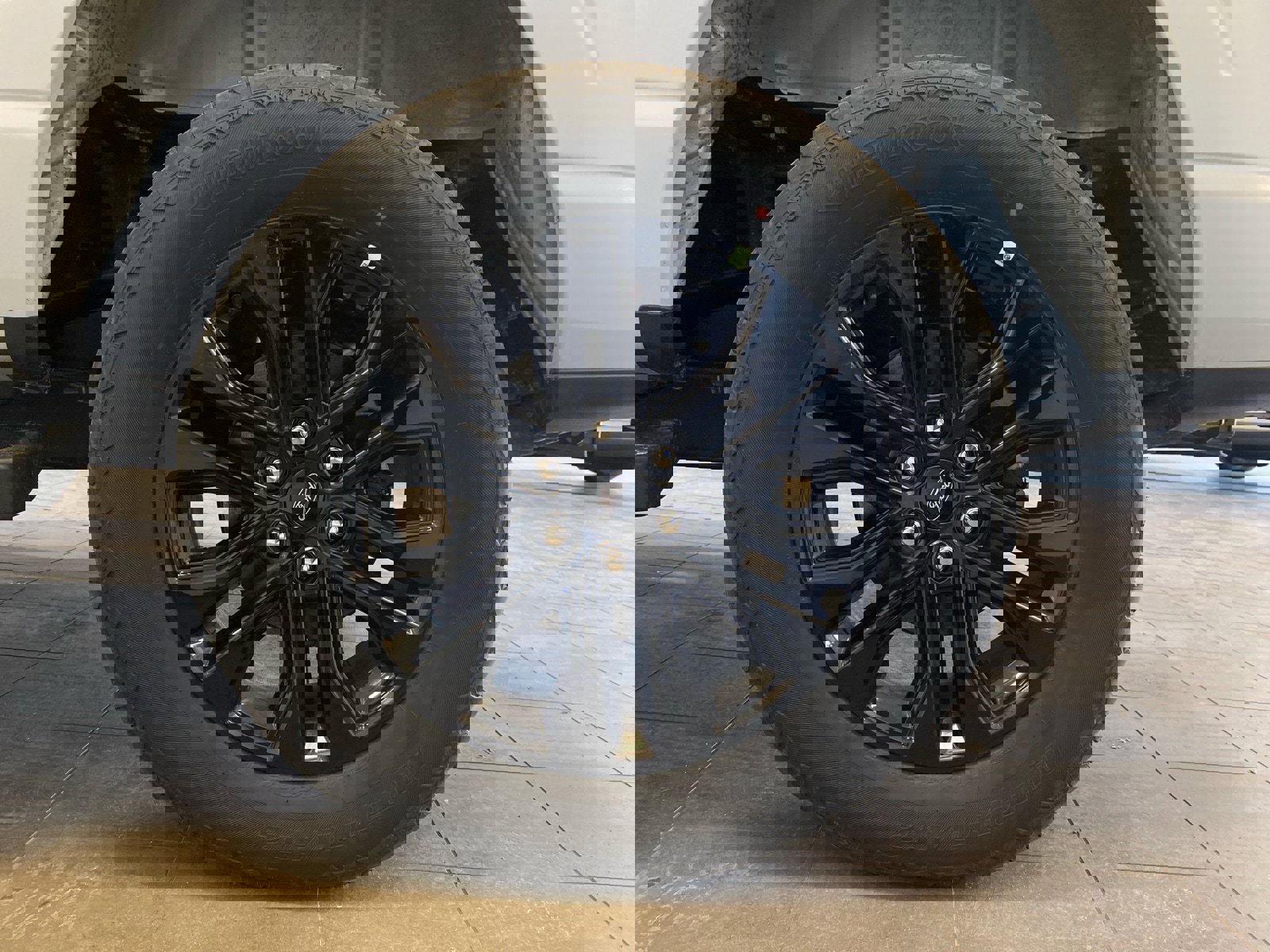 New 2025 Ford F150 Lariat w/ Equipment Group 502A High image 29