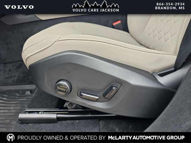 New 2026 Volvo XC90 B6 Plus w/ Protection Package Premier image 14