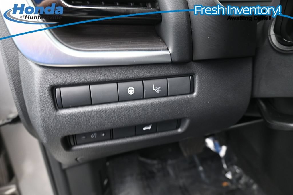 Used 2023 Nissan Rogue Platinum w/ Platinum Premium Package FWD image 16