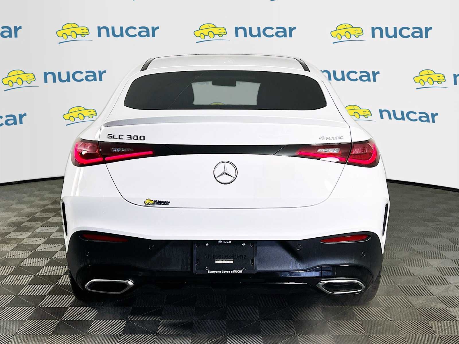 Used 2025 Mercedes-Benz GLC 300 4MATIC image 6