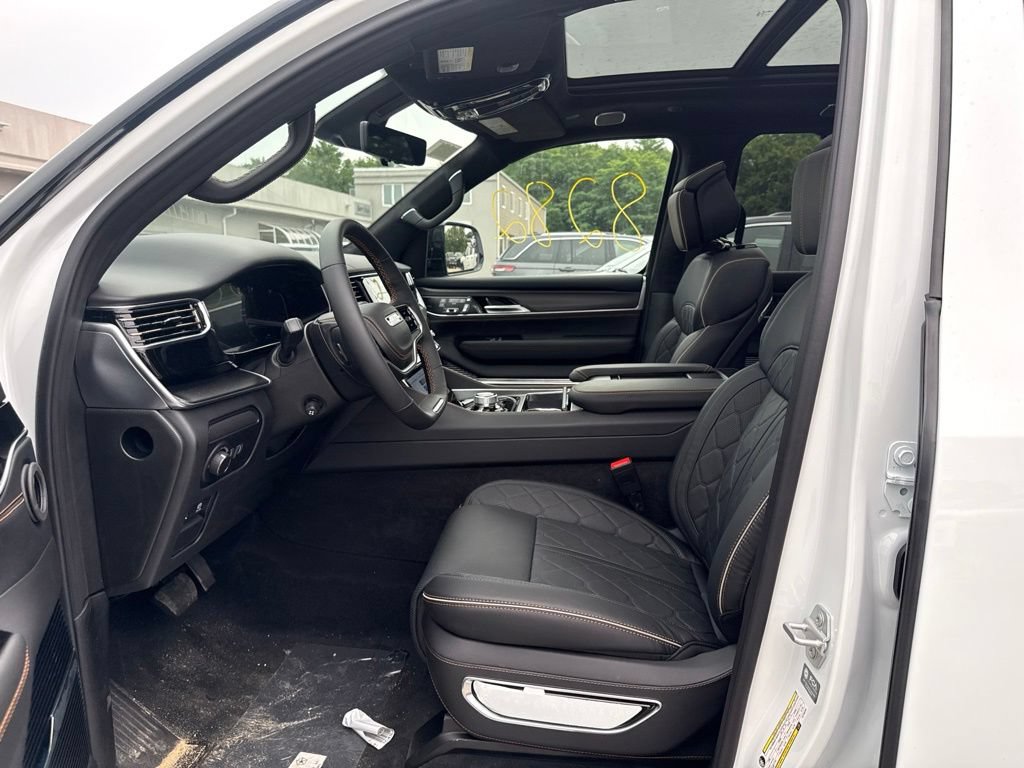 New 2026 Jeep Grand Wagoneer L Summit AWD/4WD image 18