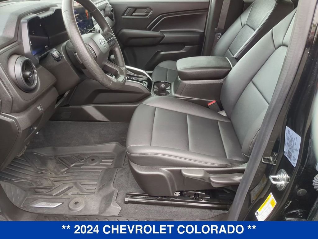 Used 2024 Chevrolet Colorado Trail Boss w/ Advanced Trailering Package AWD/4WD image 16