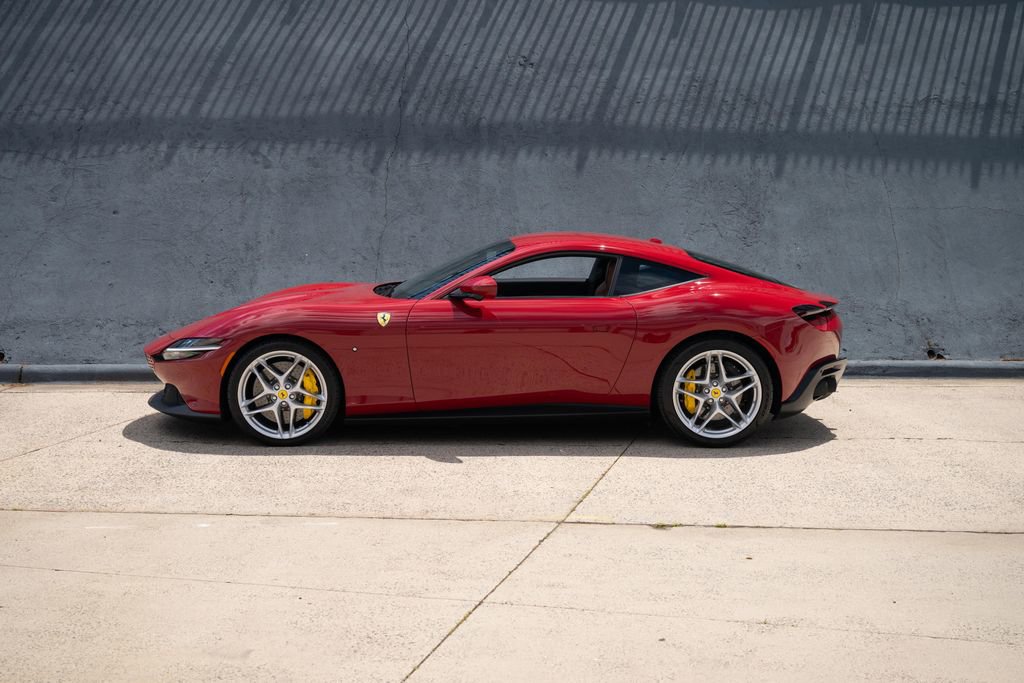 Certified 2022 Ferrari Roma RWD image 3