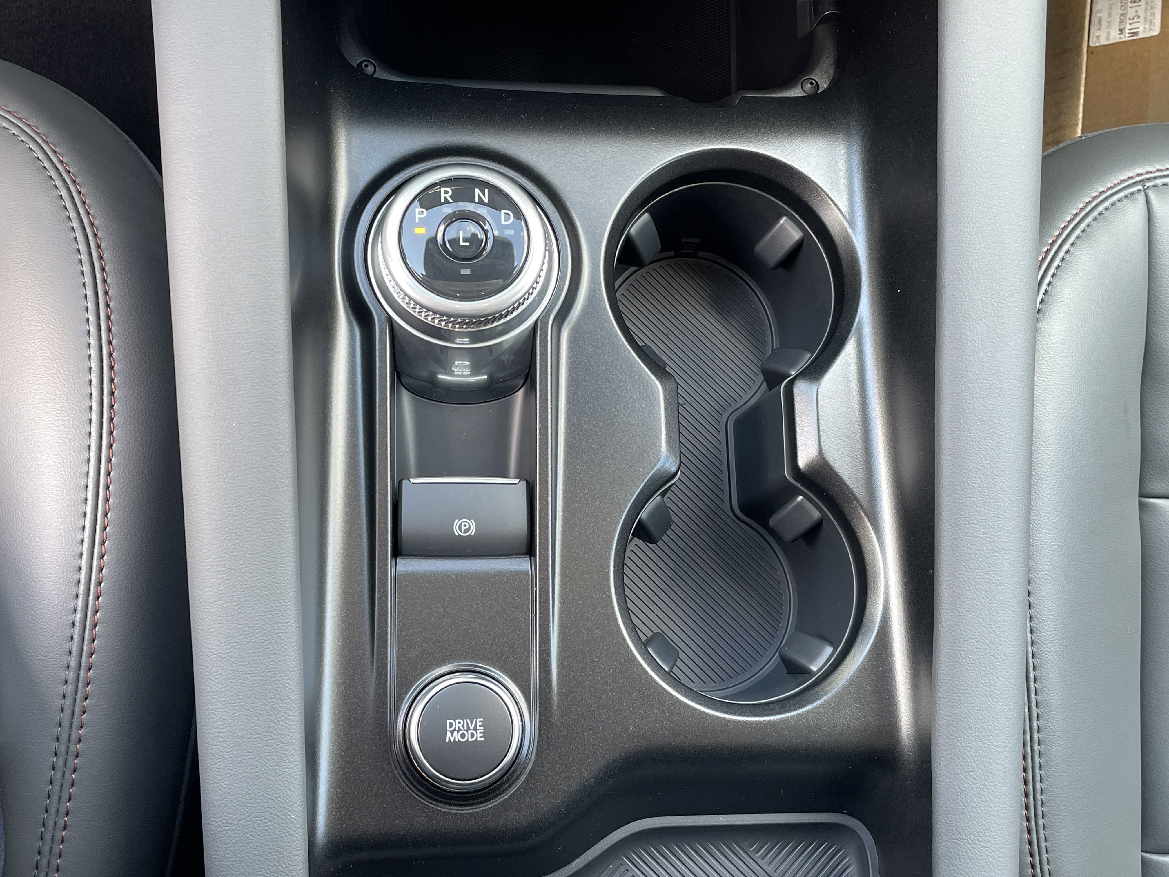 New 2025 Ford Explorer Active w/ Active Comfort Package image 34