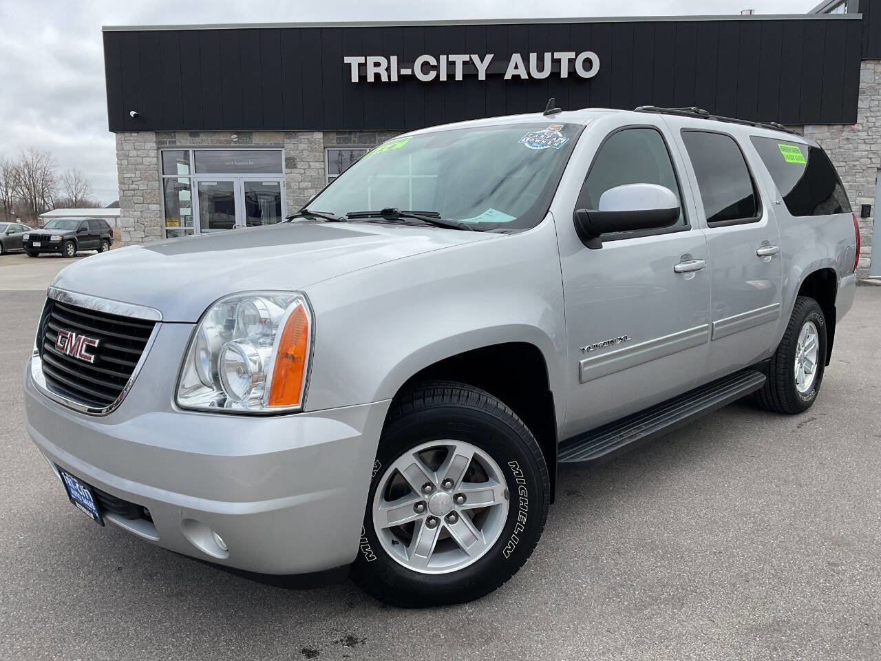 Used 2011 GMC Yukon XL SLT