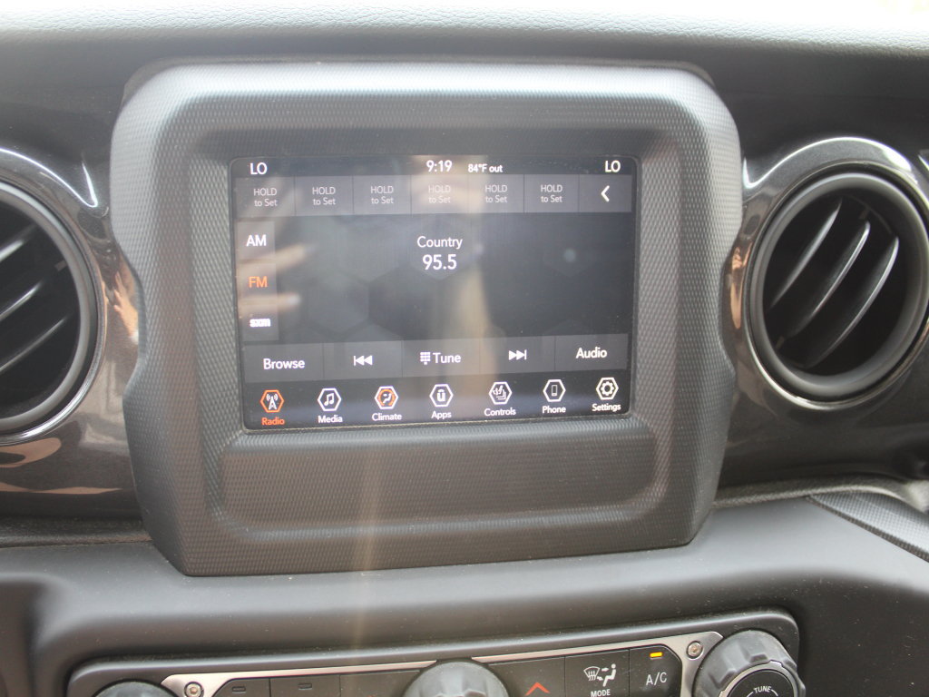 Used 2019 Jeep Wrangler Unlimited Sport AWD/4WD image 14