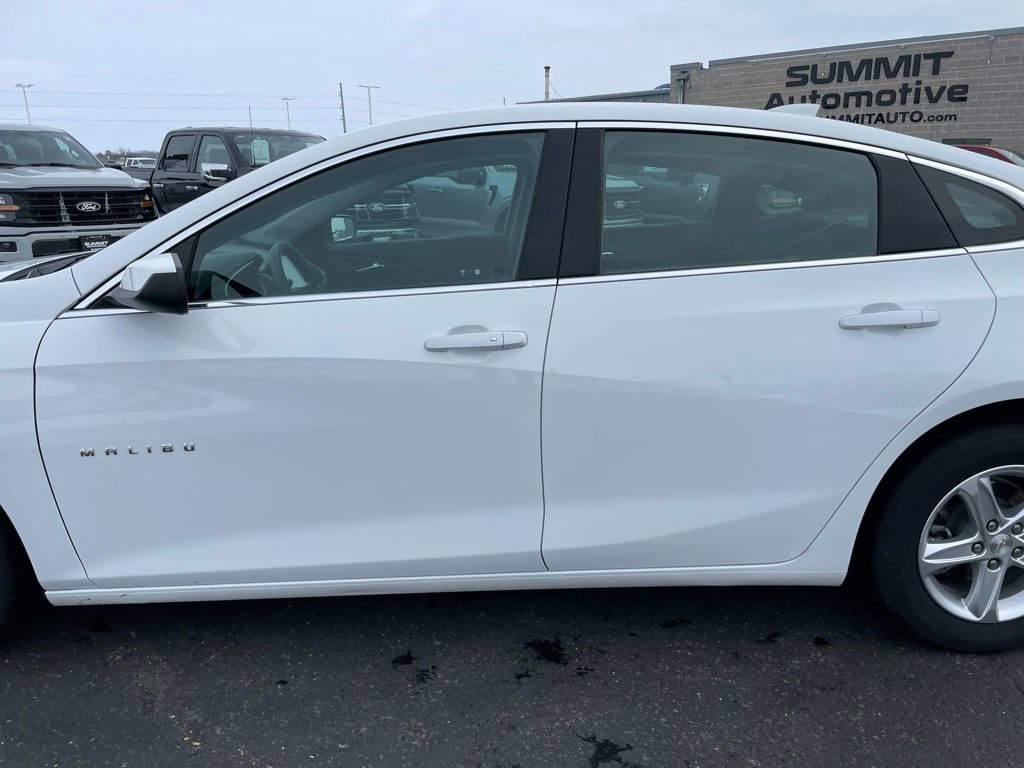 Used 2023 Chevrolet Malibu LT FWD image 34