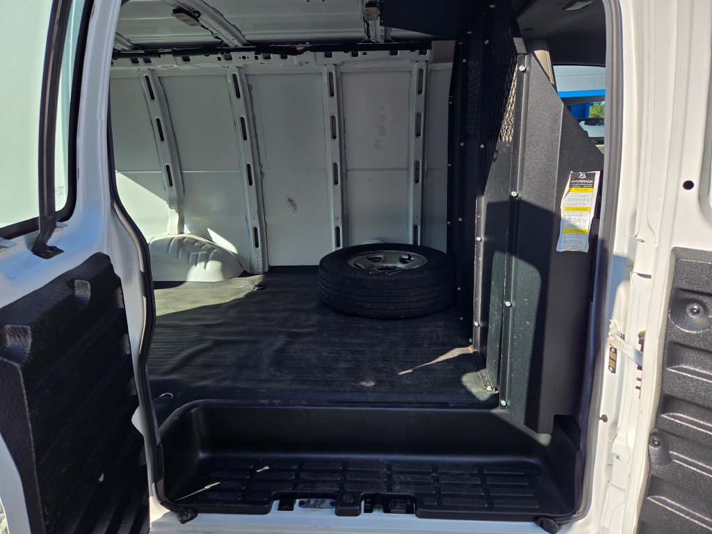 Used 2021 Chevrolet Express 2500 w/ Driver Convenience Package image 6