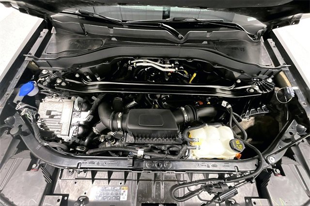 Used 2022 Ford Explorer Platinum w/ Technology Package image 32