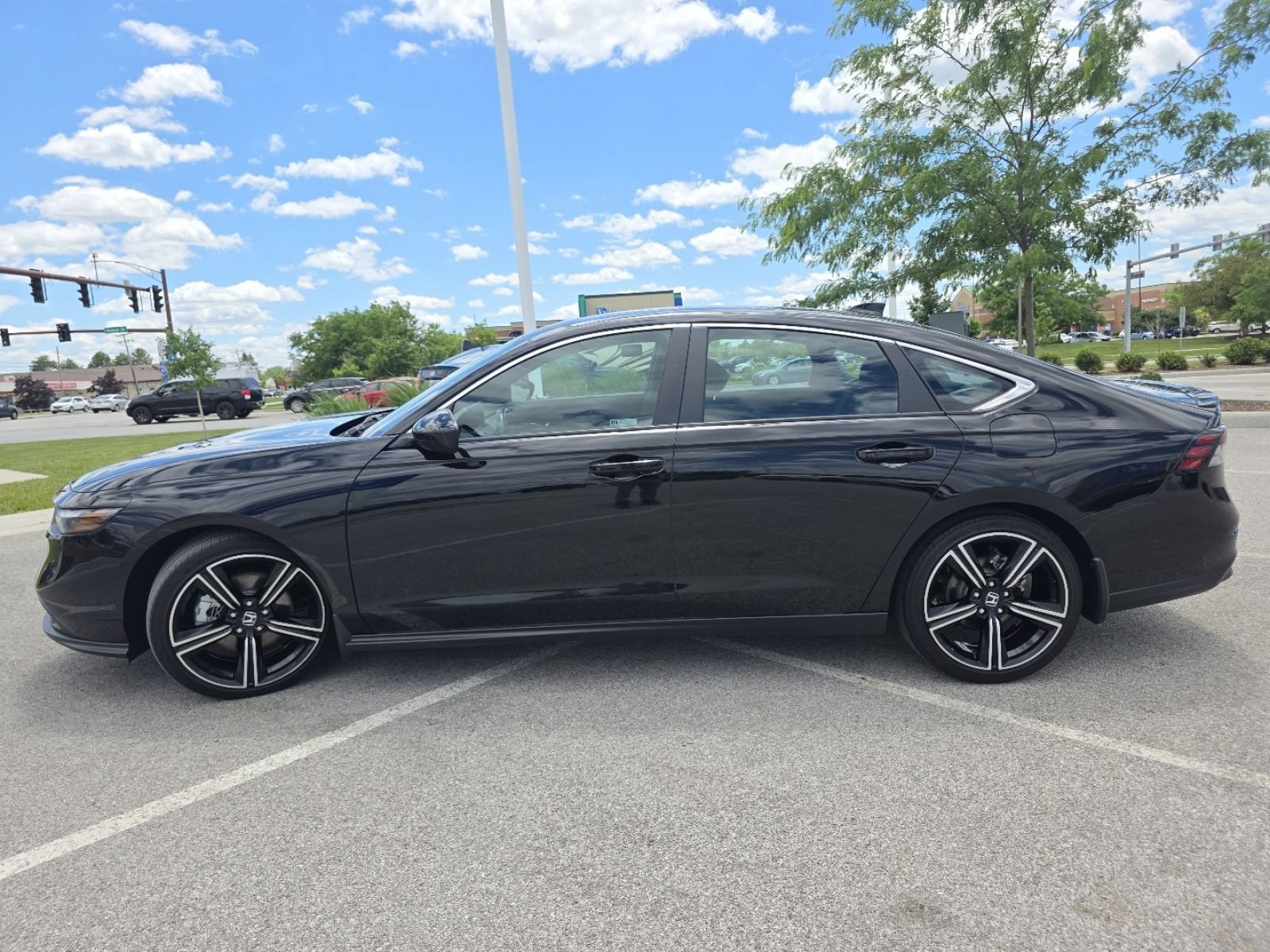 Used 2025 Honda Accord Sport image 15