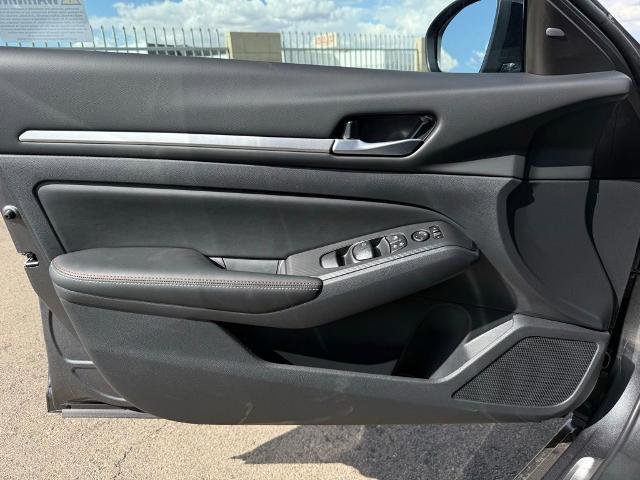 New 2026 Nissan Altima 2.5 SR w/ SR Premium Package FWD image 19