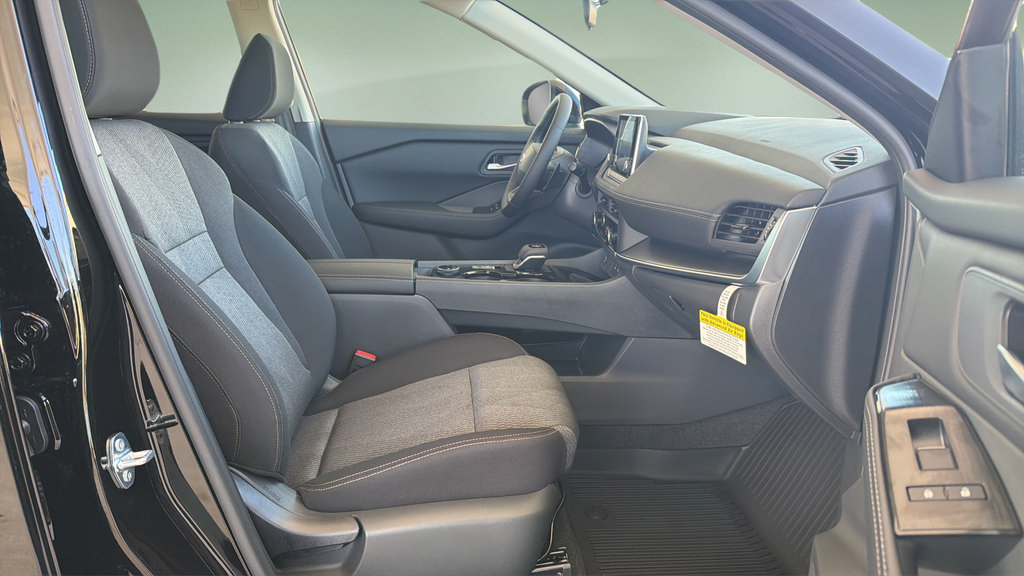 New 2026 Nissan Rogue SV AWD/4WD image 11