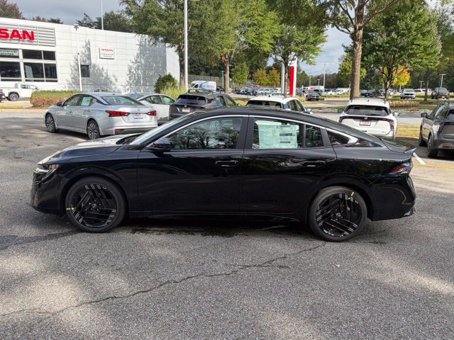 New 2027 Nissan Sentra SR w/ SR Premium Package FWD image 2