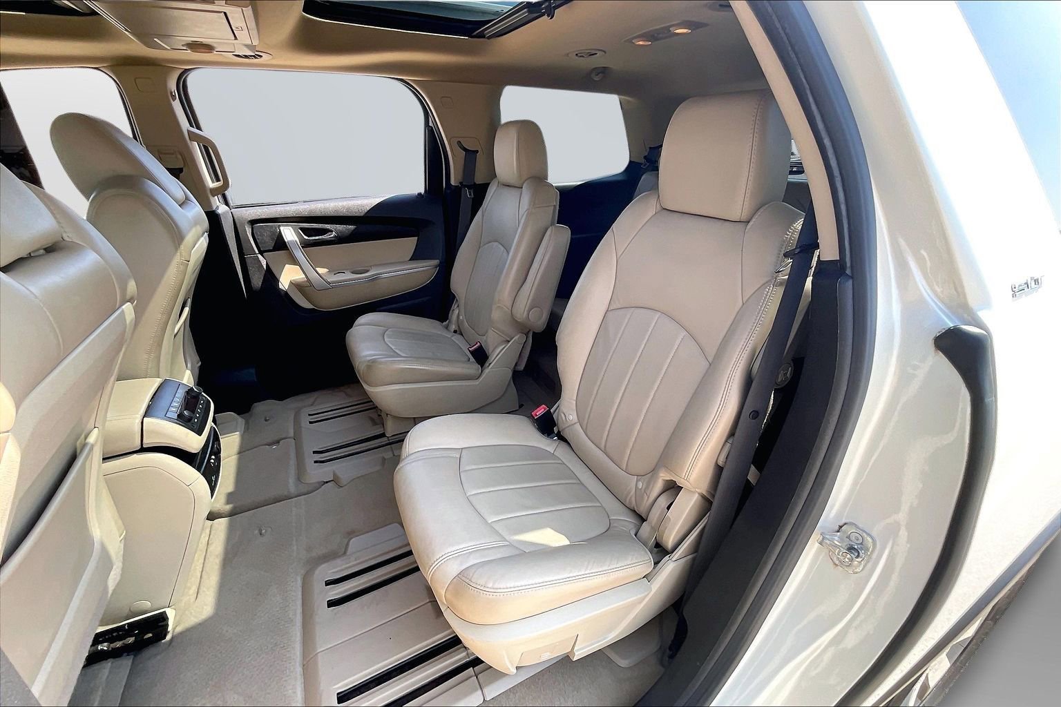 Used 2011 GMC Acadia SLT image 19