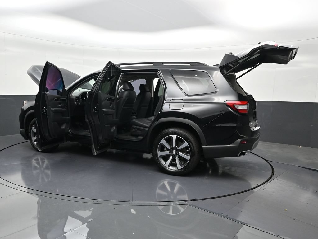 Used 2023 Honda Pilot Touring image 35