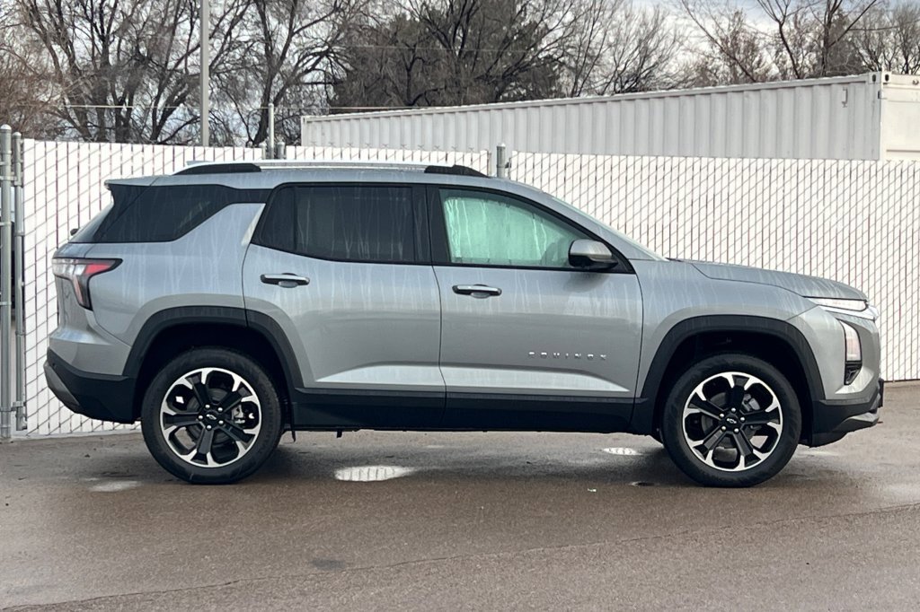 New 2026 Chevrolet Equinox LT w/ Convenience Package II image 3