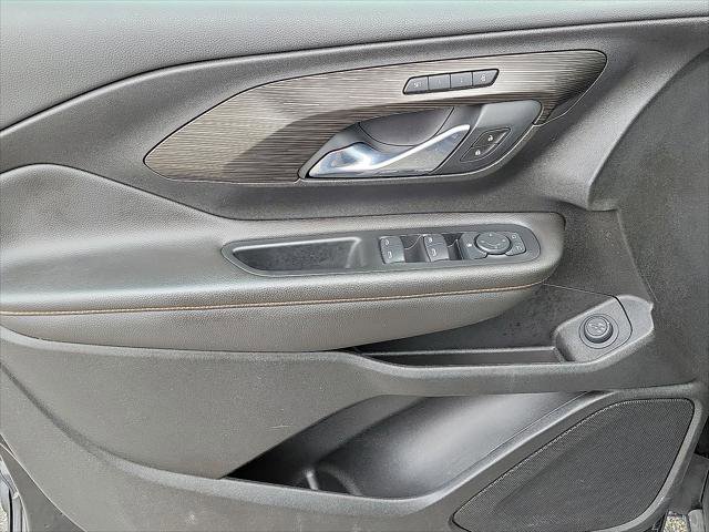 Used 2021 GMC Terrain SLT image 10