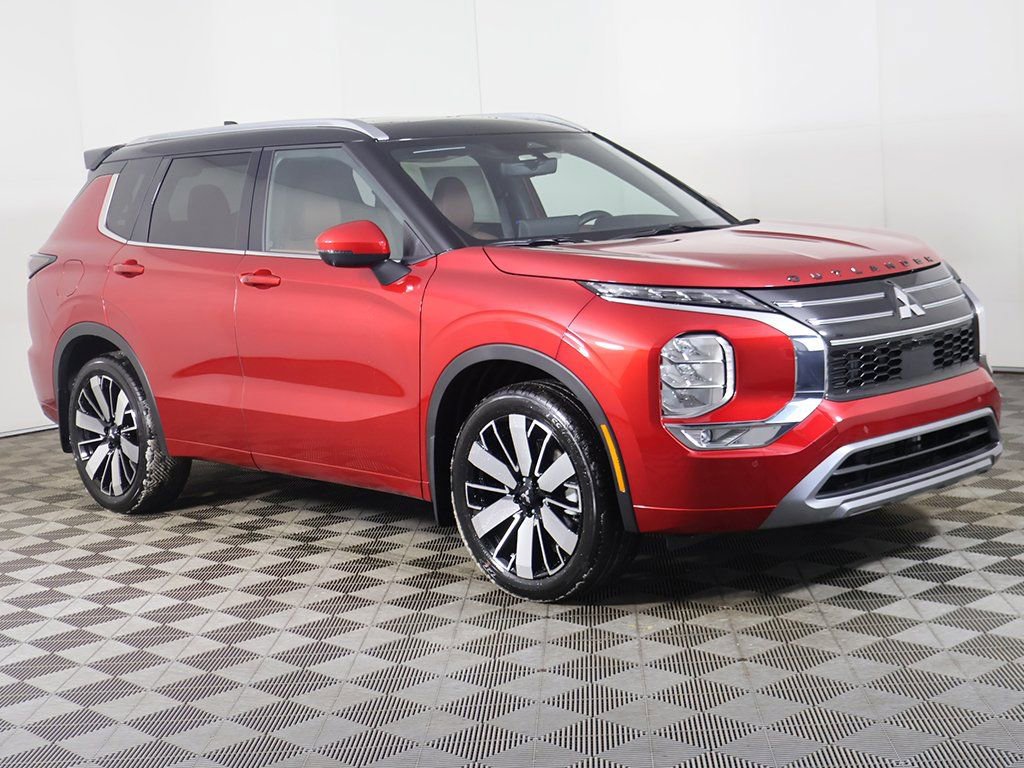 New 2026 Mitsubishi Outlander SEL FWD image 2