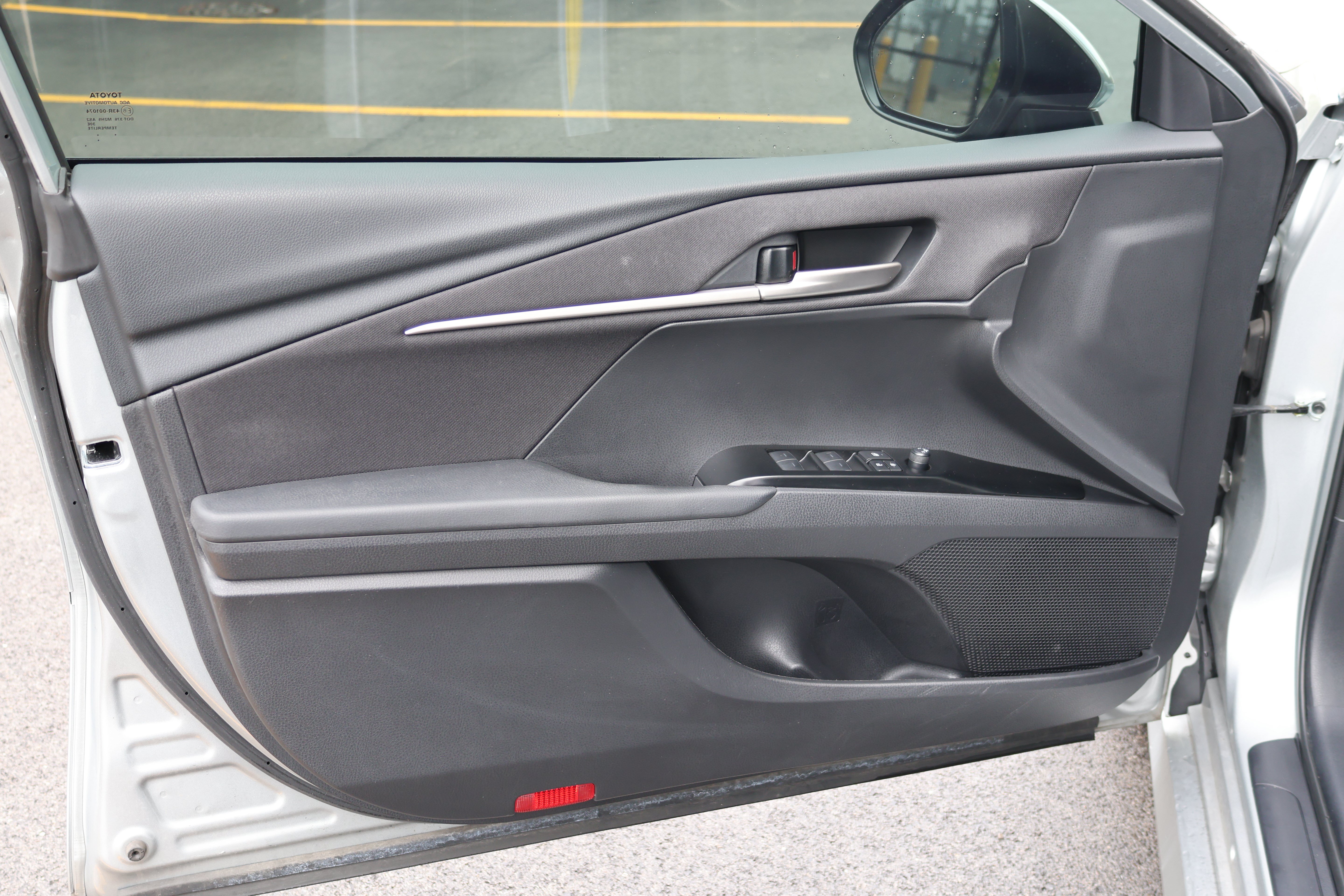 Used 2025 Toyota Camry LE FWD image 20