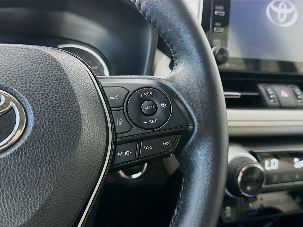 Used 2019 Toyota RAV4 Limited w/ Cold Weather Package AWD/4WD image 26