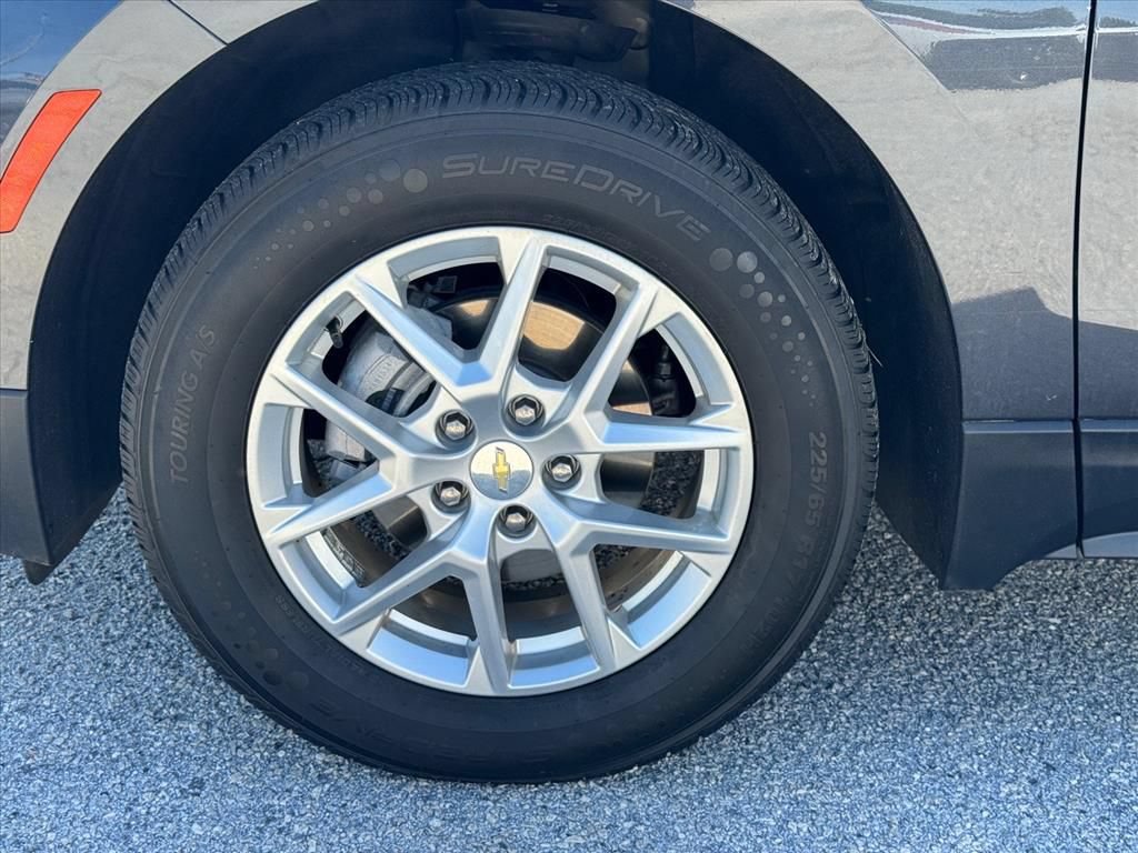 Used 2022 Chevrolet Equinox LS AWD/4WD image 9