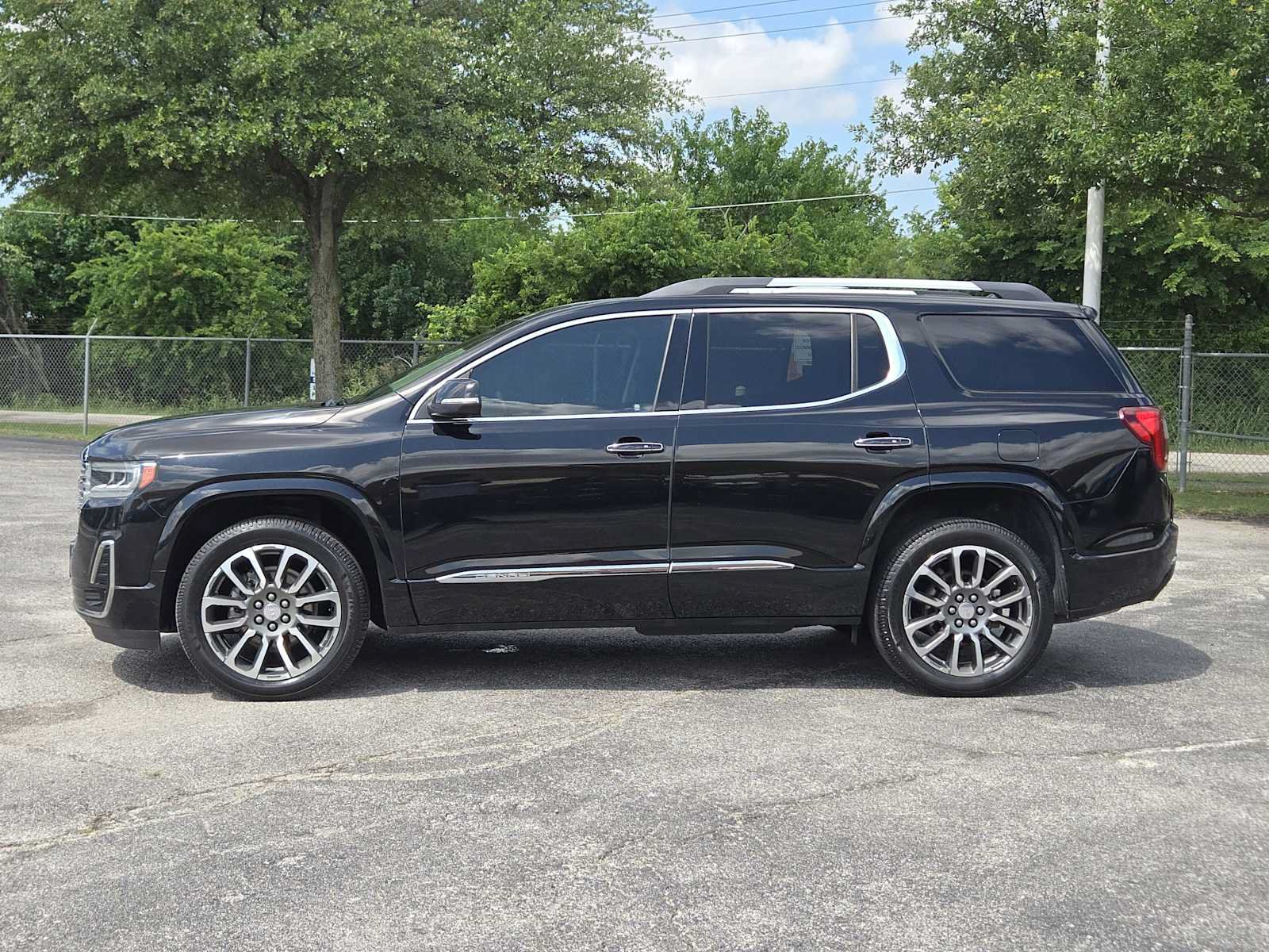 Certified 2024 GMC Acadia Elevation w/ Luxury Package FWD image 4
