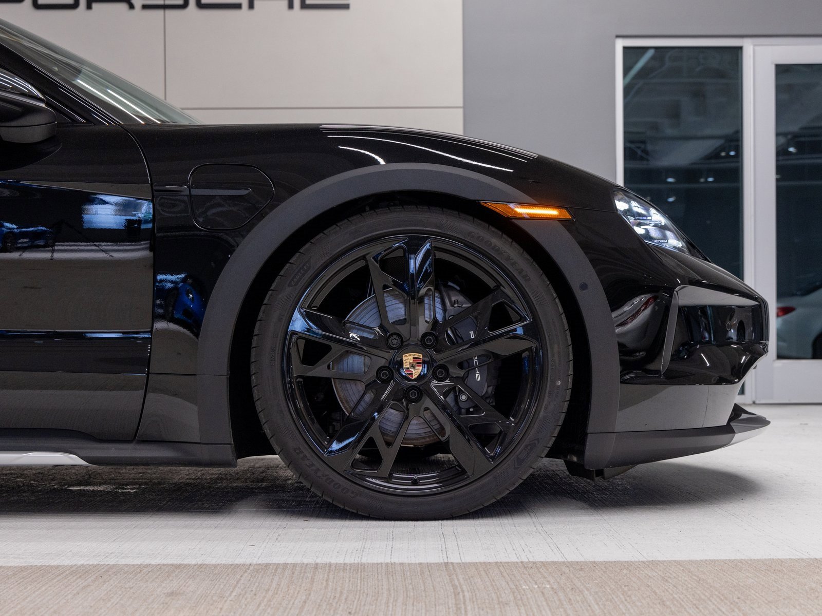 Certified 2025 Porsche Taycan 4 Cross Turismo image 11