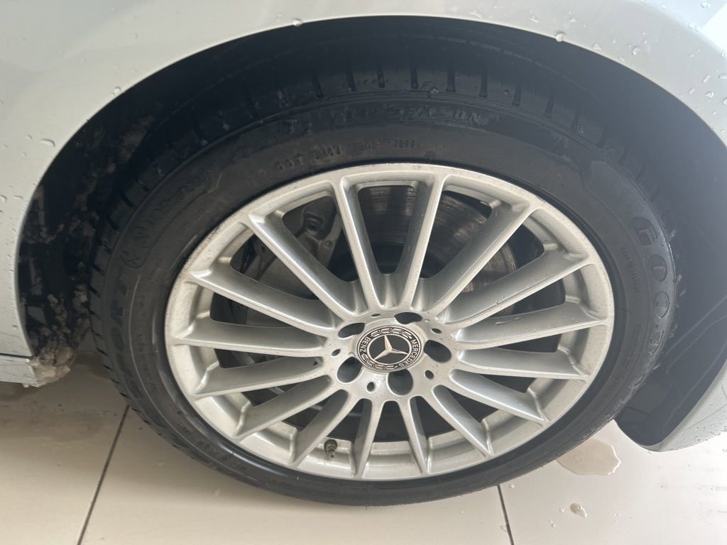 Used 2021 Mercedes-Benz E 350 4MATIC Sedan w/ Premium Package image 23