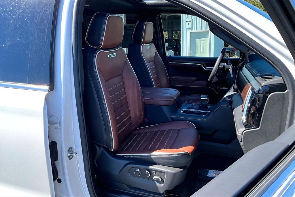 Used 2023 GMC Sierra 1500 Denali Ultimate AWD/4WD image 32