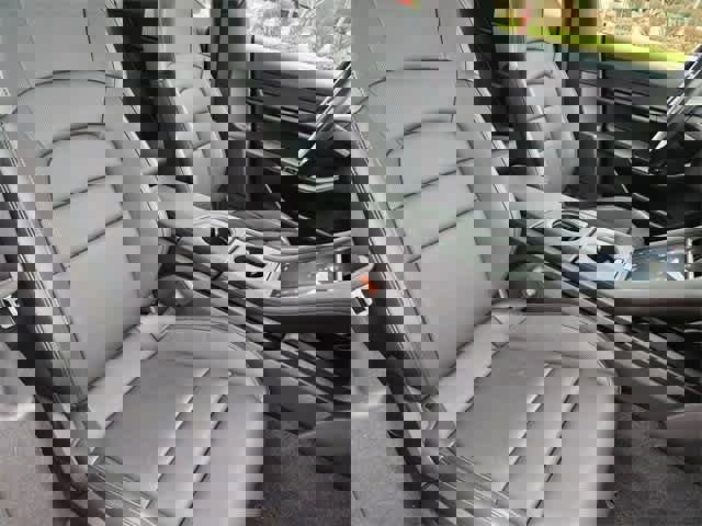 Used 2023 Porsche Taycan w/ Premium Package image 23