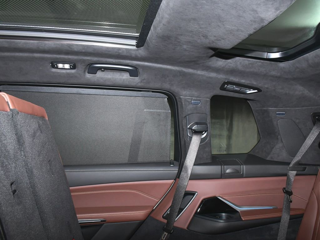 Used 2026 BMW X7 M60i AWD/4WD image 57
