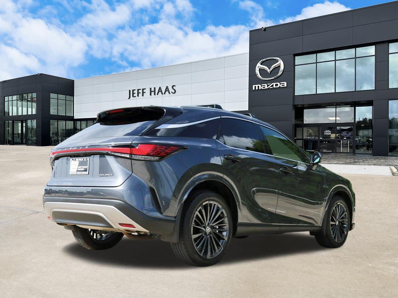 Used 2025 Lexus RX 350 Premium w/ Convenience Package FWD image 3