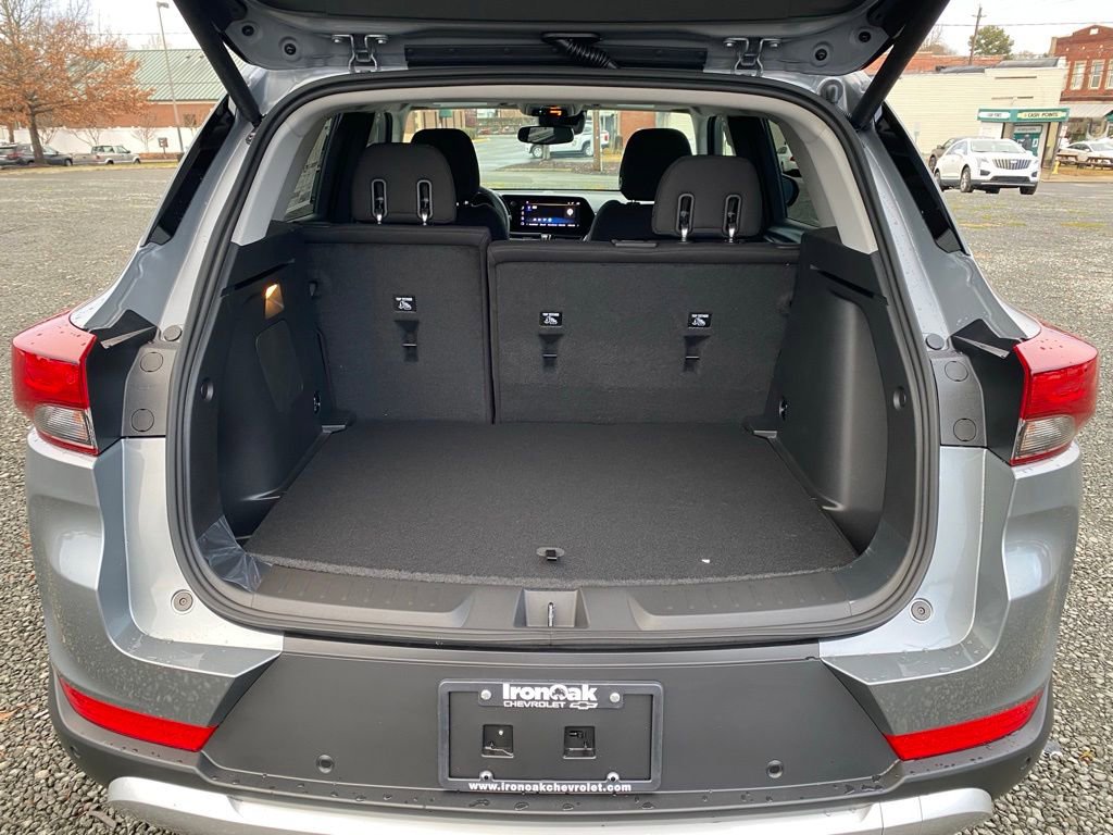New 2026 Chevrolet TrailBlazer LT w/ Convenience Package FWD image 18