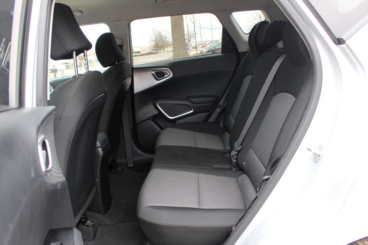 Used 2021 Kia Soul LX image 28
