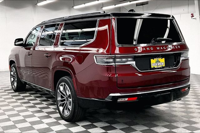 Used 2025 Jeep Grand Wagoneer L Series III w/ Rear-Seat Entertainment Group AWD/4WD image 2