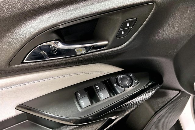Used 2025 Chevrolet Trax LT w/ LT Convenience Package FWD image 39