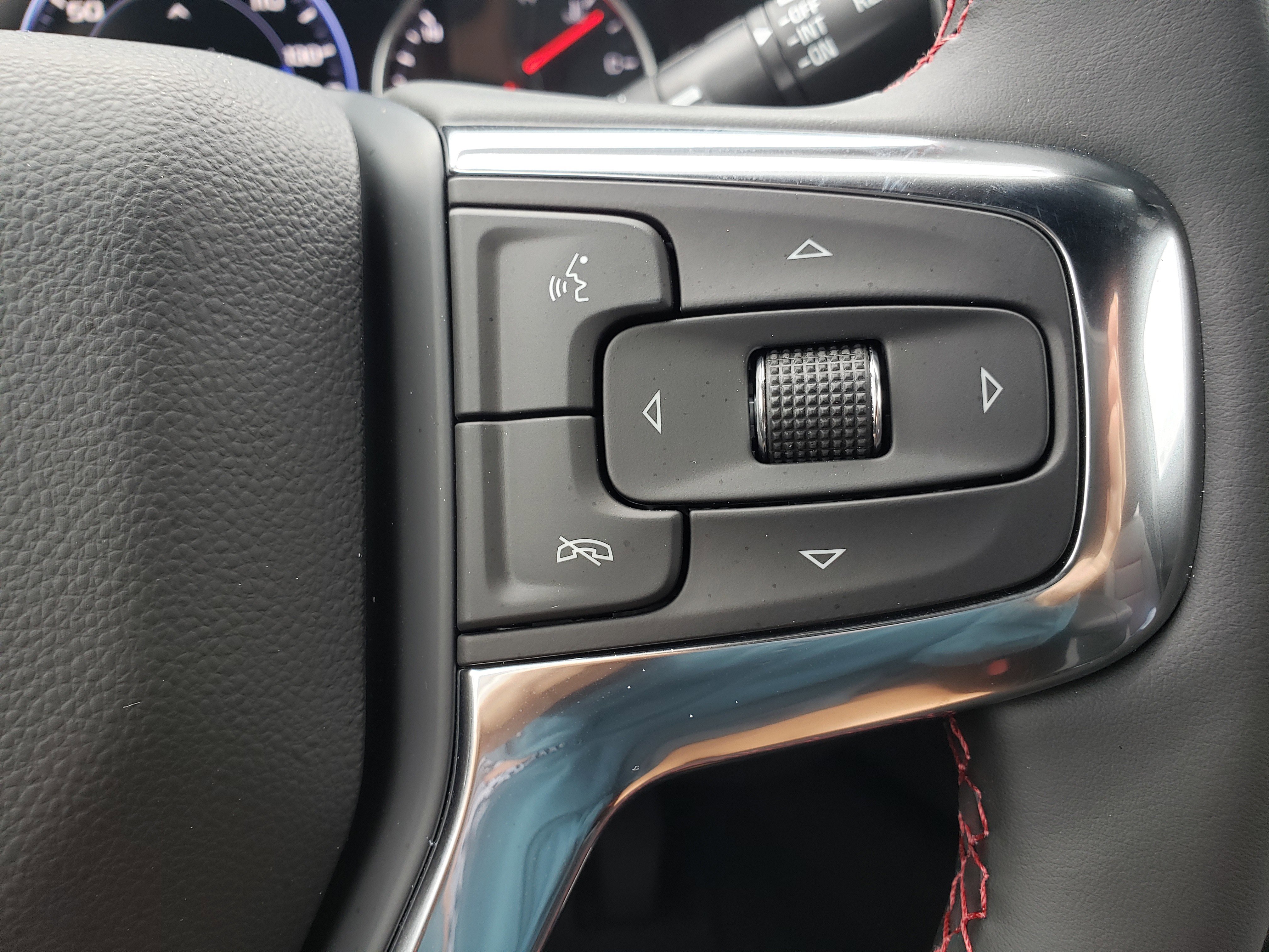 New 2025 Chevrolet Blazer RS w/ Driver Confidence II Package image 17