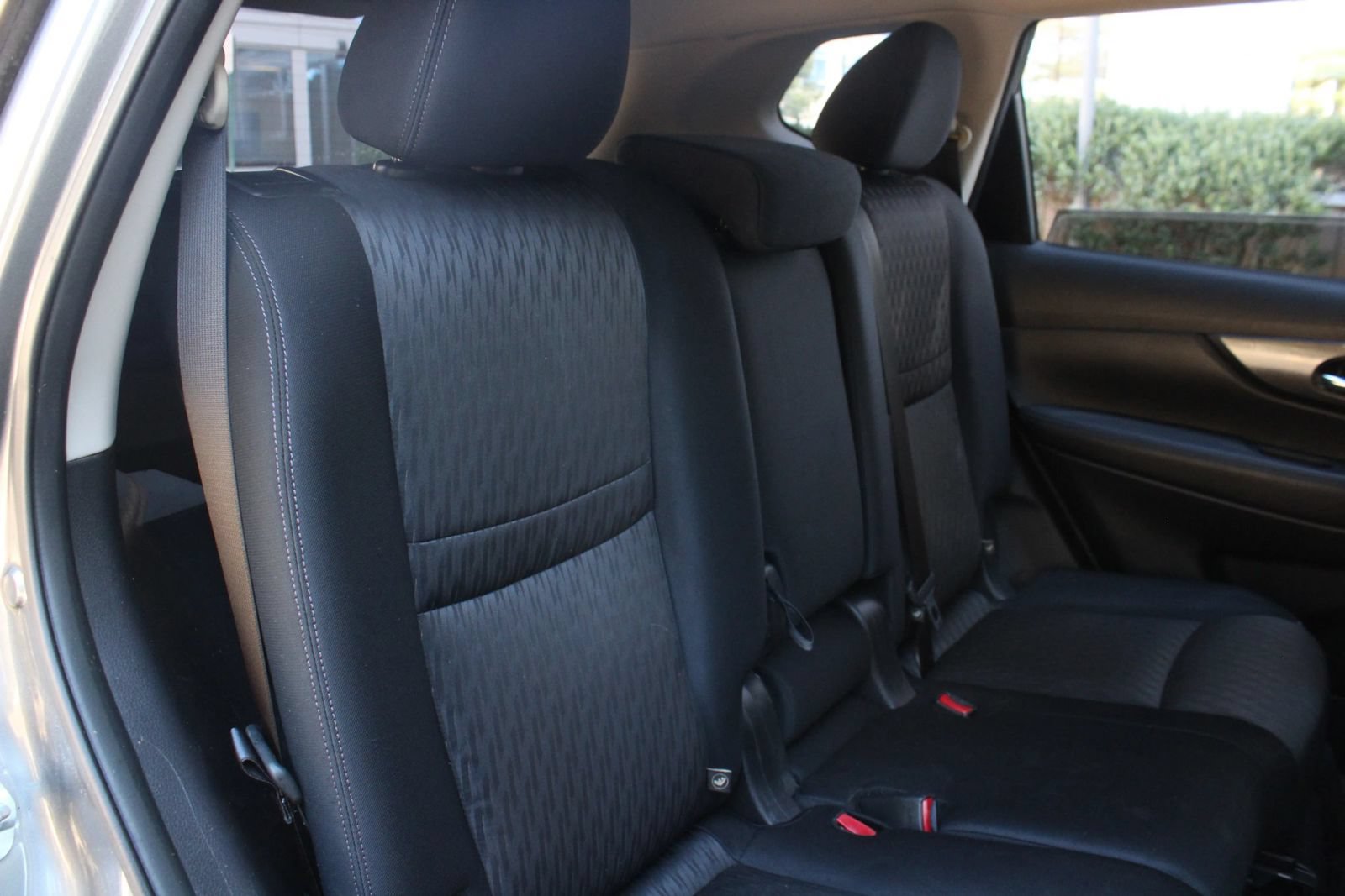 Used 2017 Nissan Rogue S w/ S Appearance Package FWD image 22