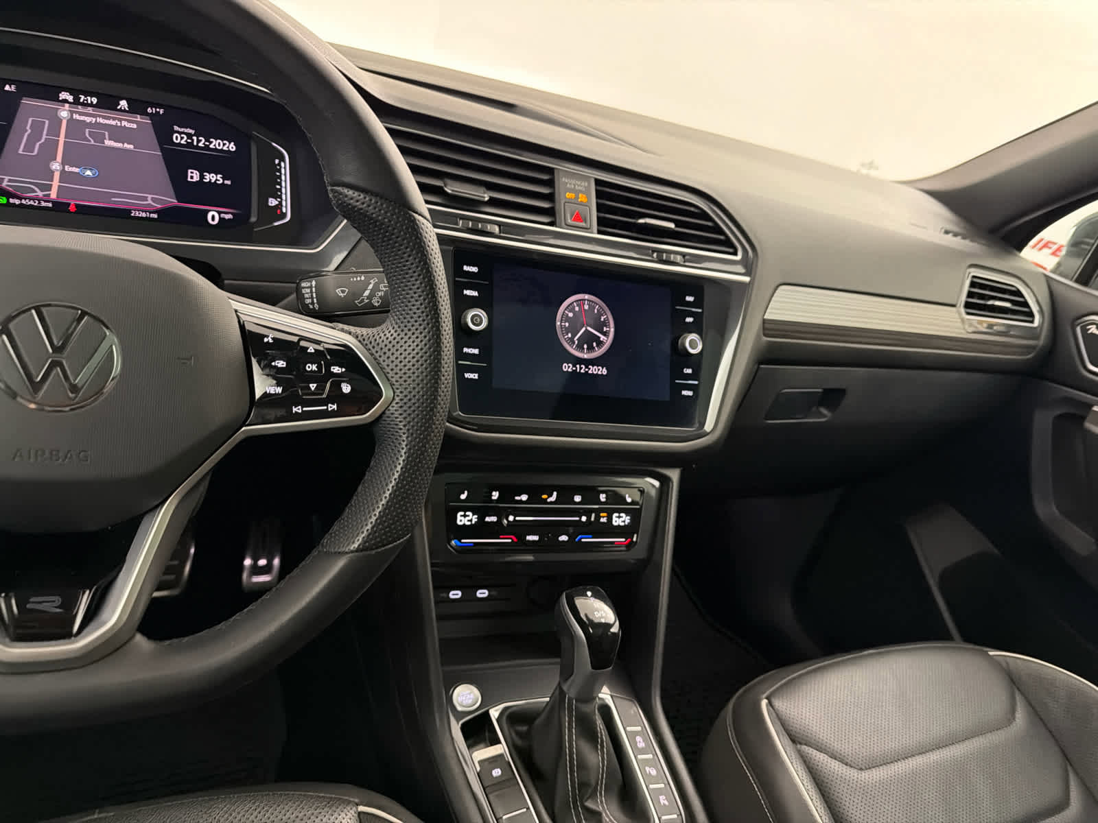 Used 2024 Volkswagen Tiguan SEL R-Line image 18