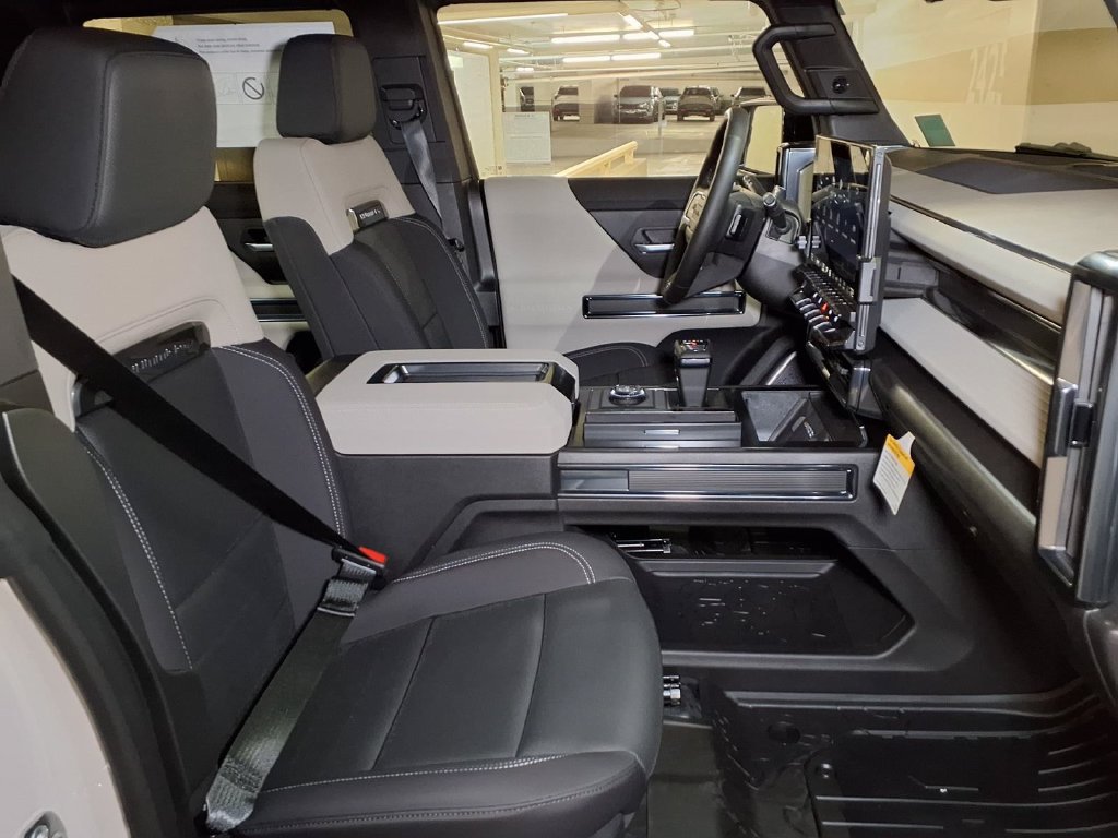 Used 2026 GMC Hummer EV SUV AWD/4WD image 6