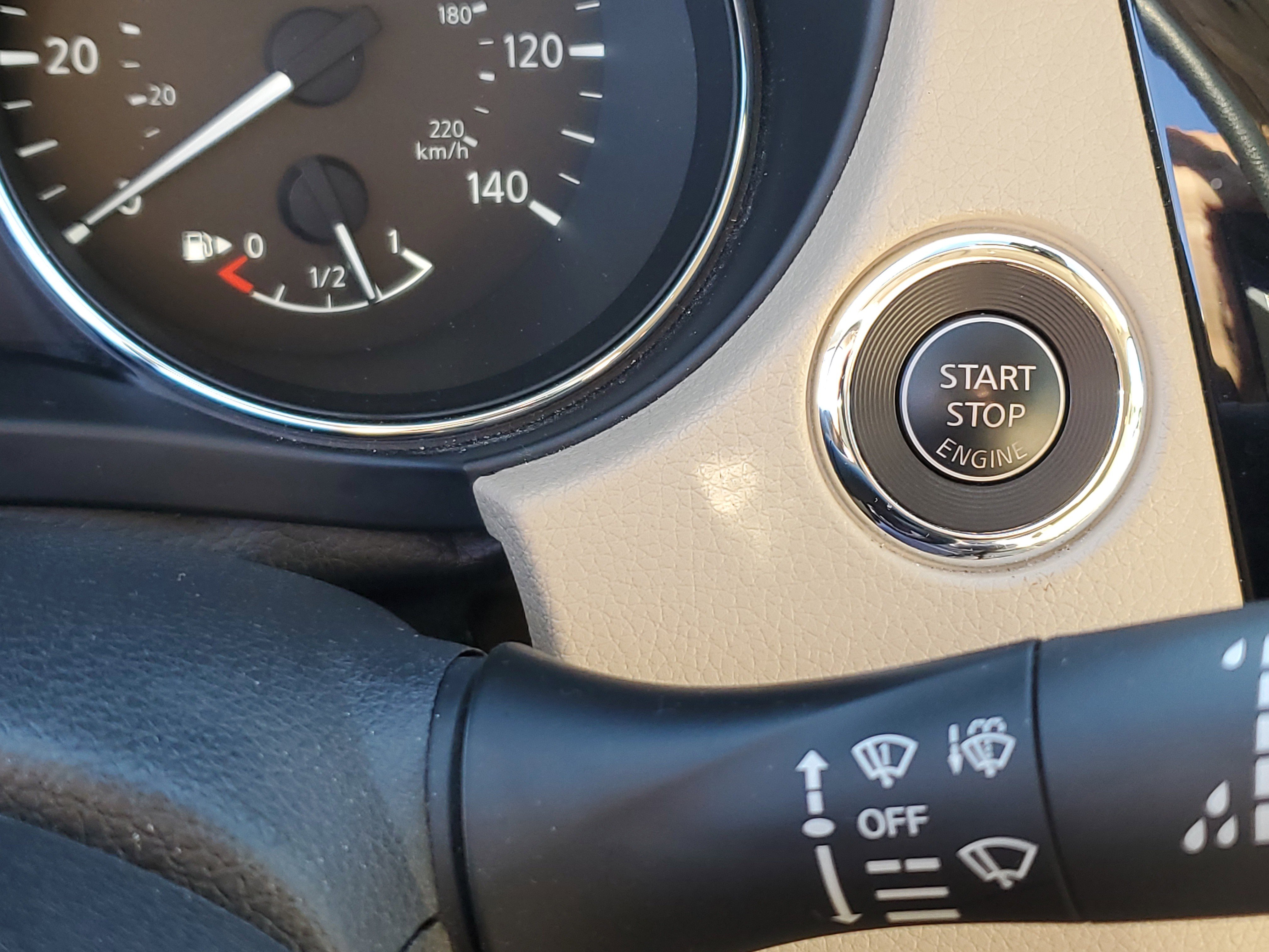 Used 2020 Nissan Rogue SL w/ Premium Package image 32