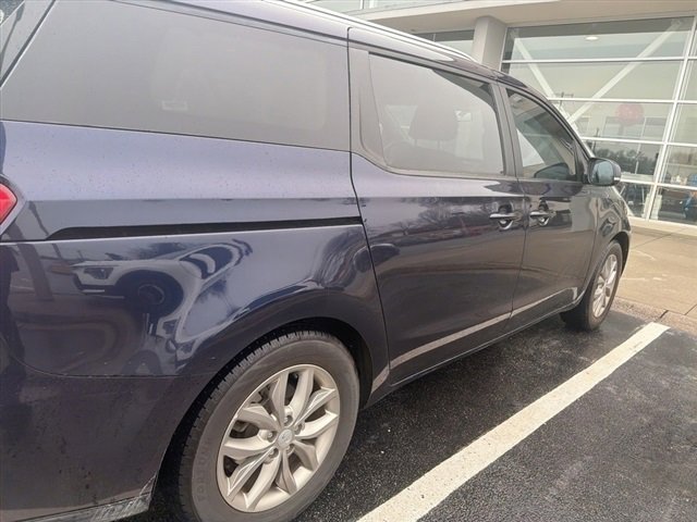 Used 2021 Kia Sedona EX image 4