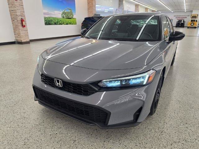 Used 2025 Honda Civic Sport image 2