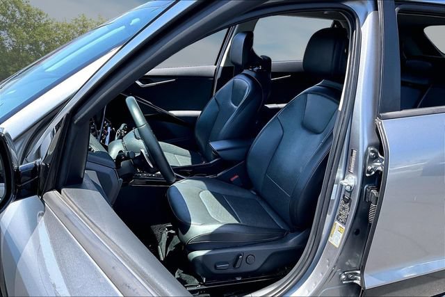 Used 2023 Kia Niro SX Touring FWD image 21