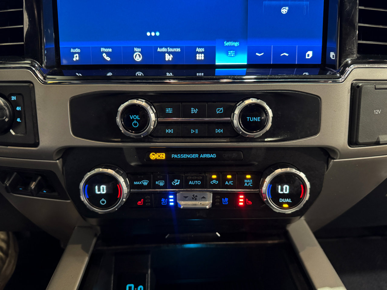 Used 2022 Ford F250 Lariat w/ Lariat Value Package image 26