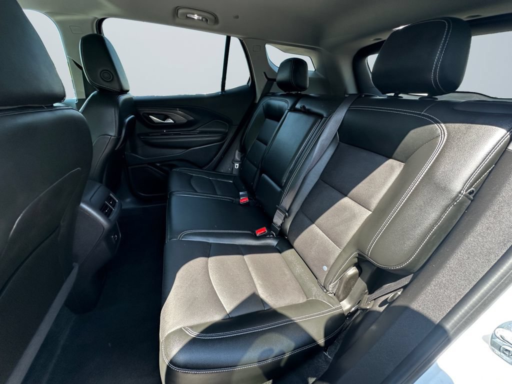 Used 2024 GMC Terrain SLT AWD/4WD image 13