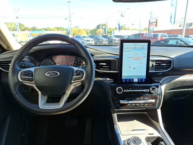 Certified 2023 Ford Explorer Limited w/ Limited Technology Package RWD image 27